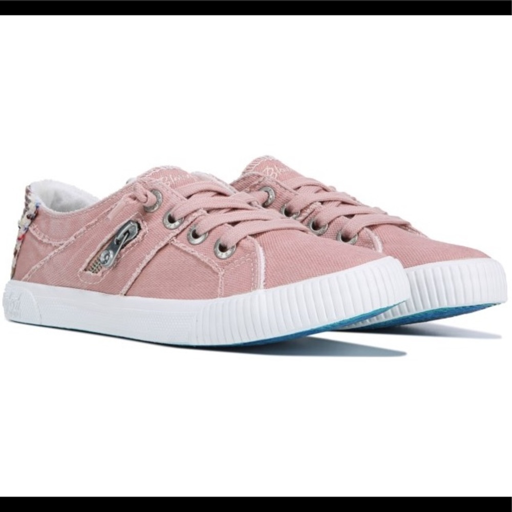 Blowfish pink casual runners size 7.5